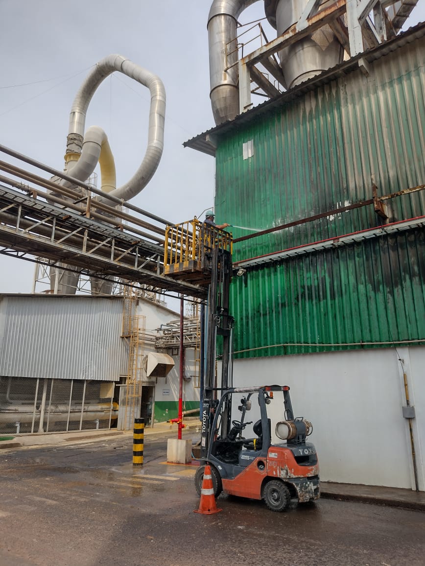 Sistema de CFTV industrial em operação